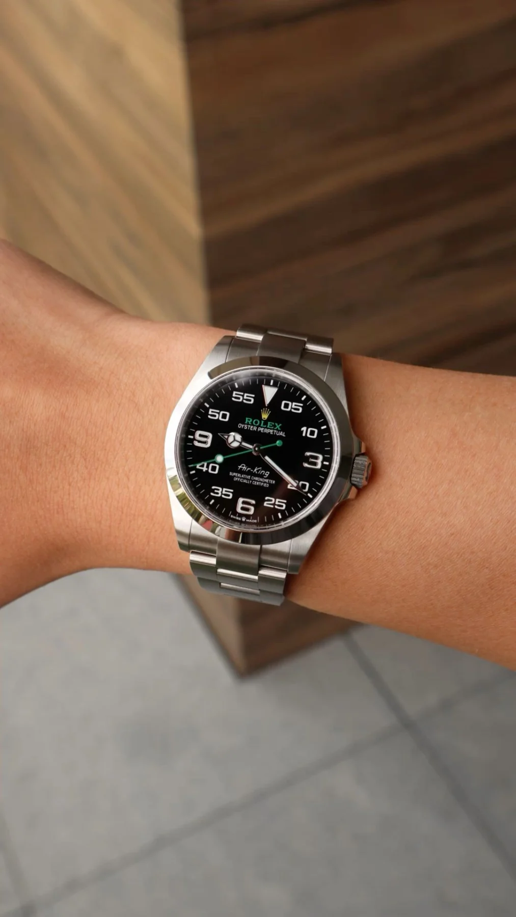 How to Set the Time on a Rolex