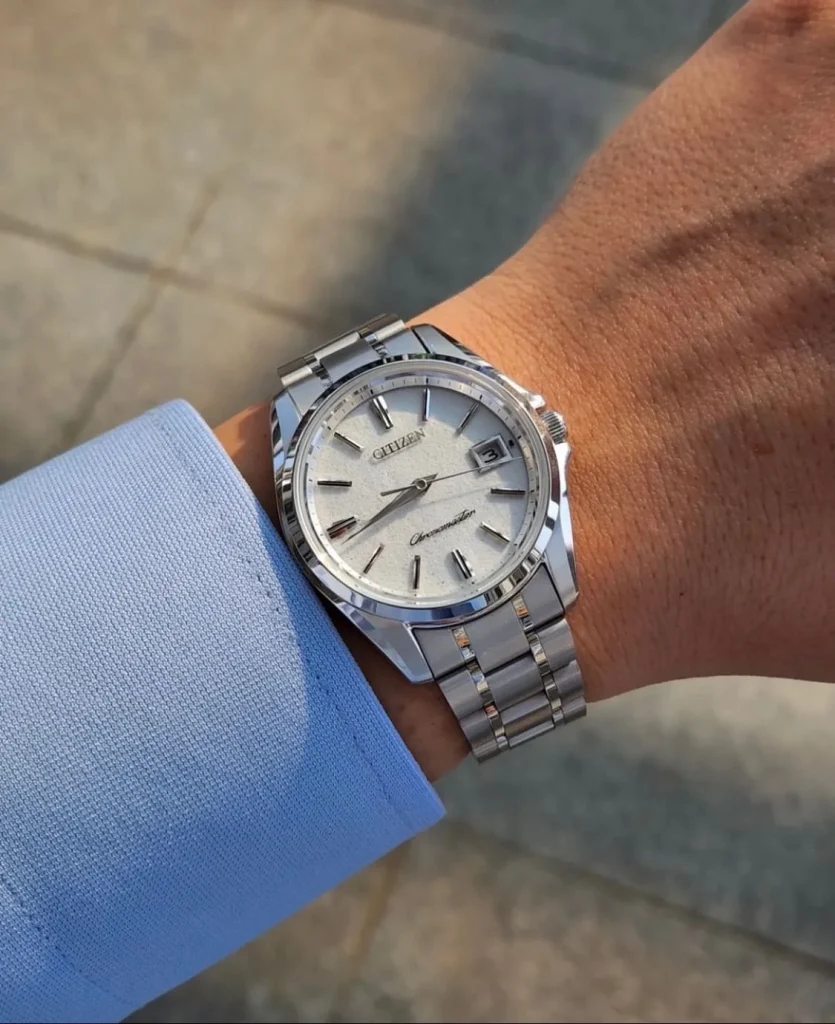 How to Open a Rolex Watch